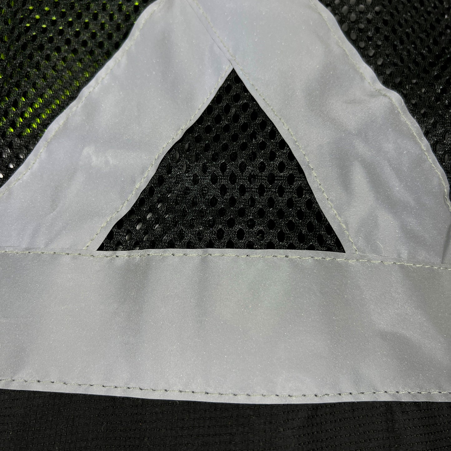 Chaleco Ejecutivo Ventilado Alta Visibilidad ECO-1330 Amarillo